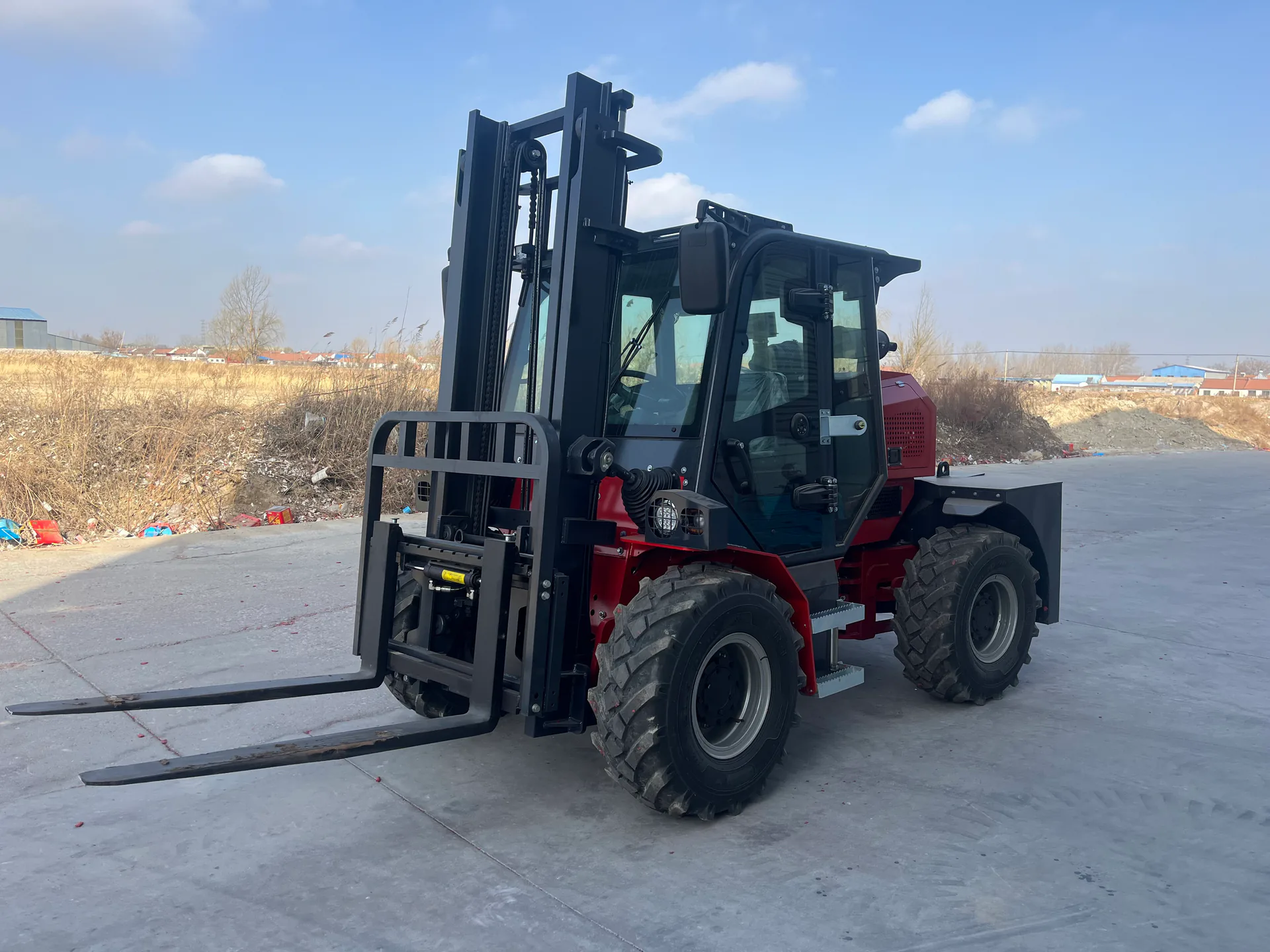 New 3.5T Rear-Steering Rough Terrain Forklift